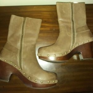 Mid calf boot